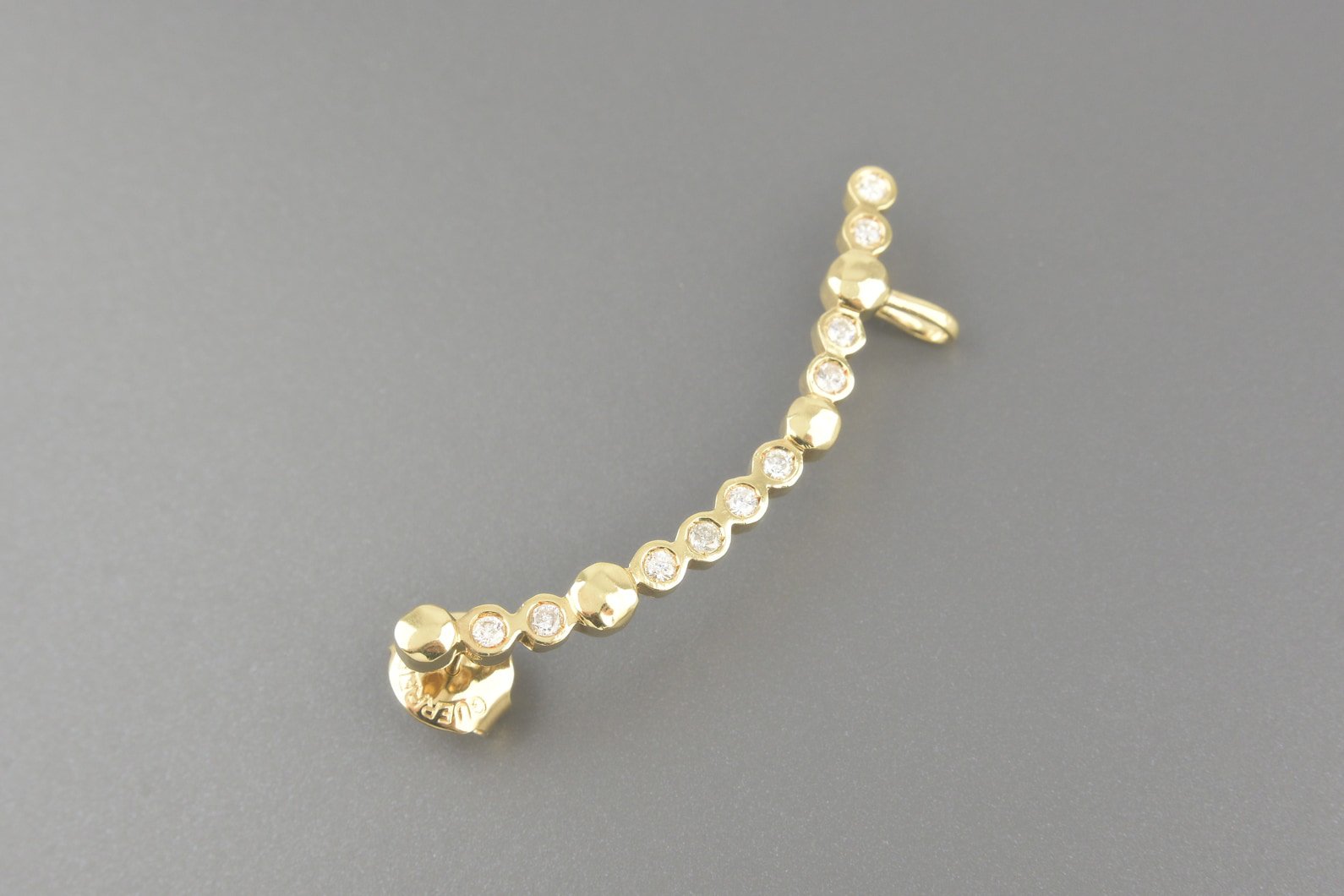 Brinco em Ouro Amarelo 18k com Aprox. 50pts de Brilhantes