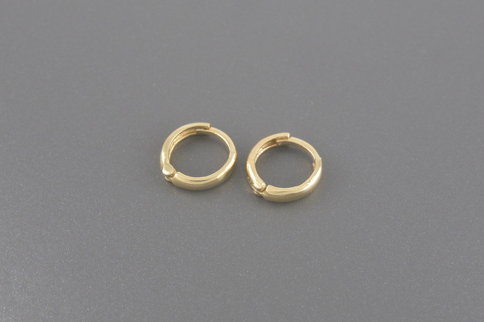 Brincos Argola em Ouro Amarelo 18k