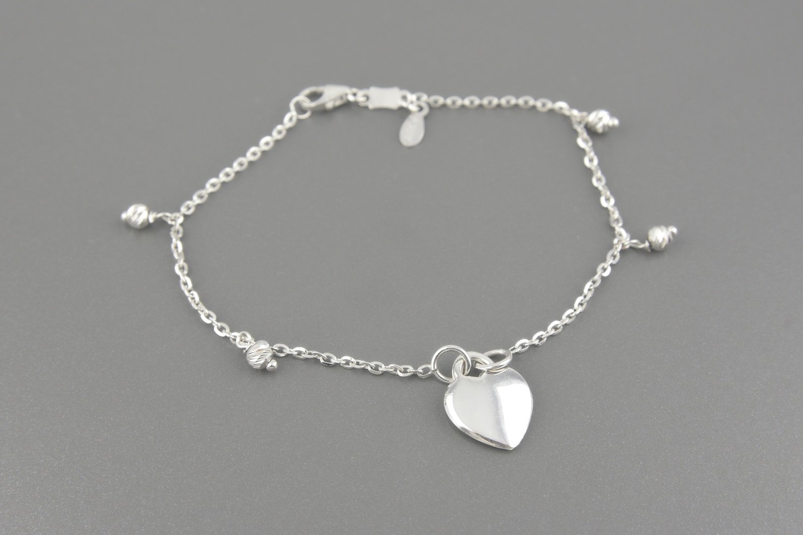 Pulseira Berloque Coração em Ouro Branco 18k