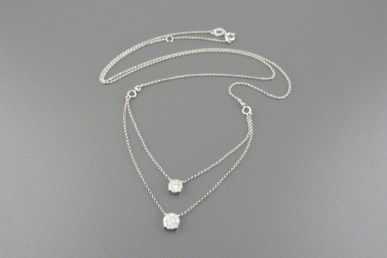 Colar em Ouro Branco 18k com Aprox. 50pts de Brilhantes