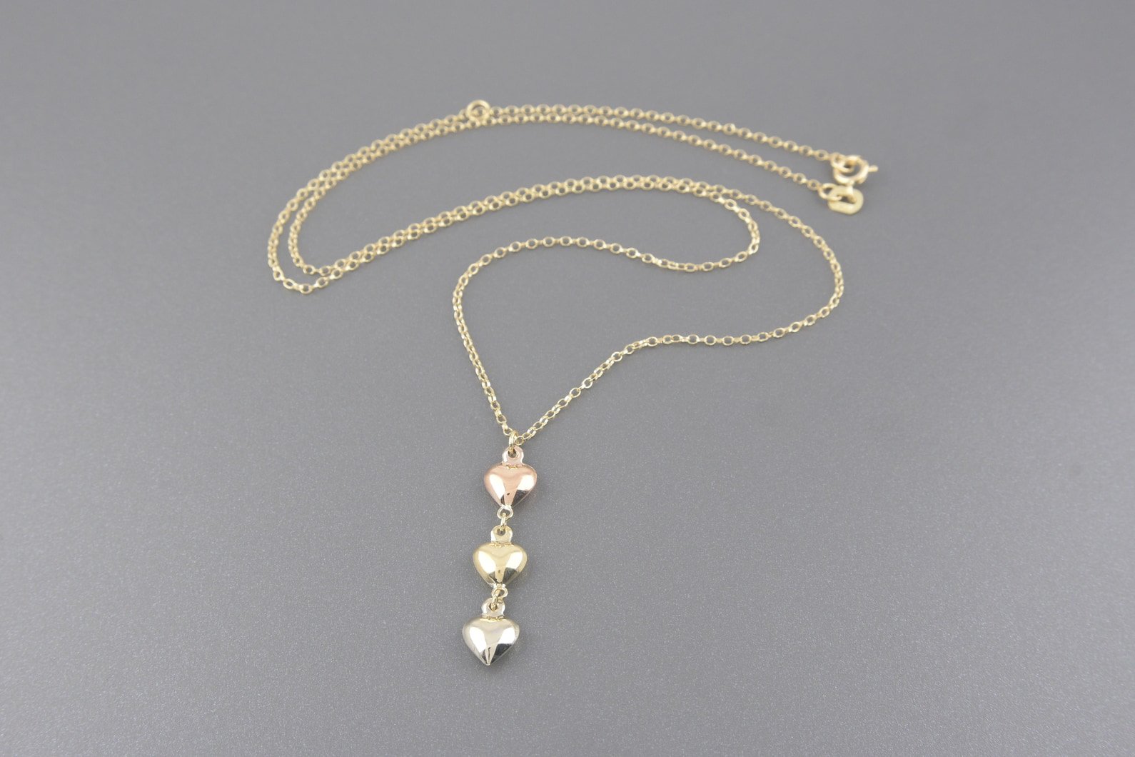 Colar Corações em Ouro Amarelo, Branco e Rose 18k
