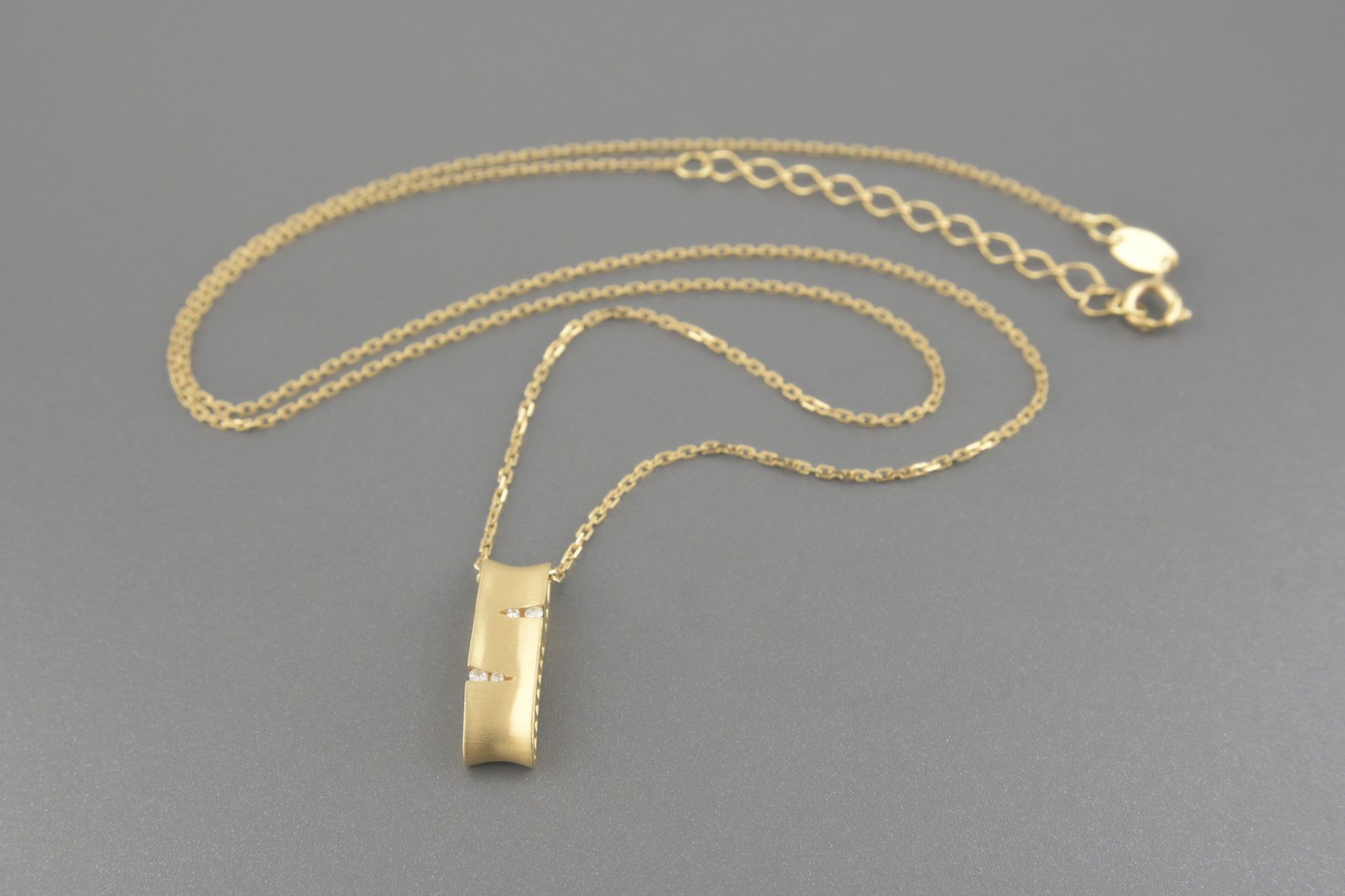 Colar em Ouro Amarelo 18k com Aprox. 3pts de Brilhantes