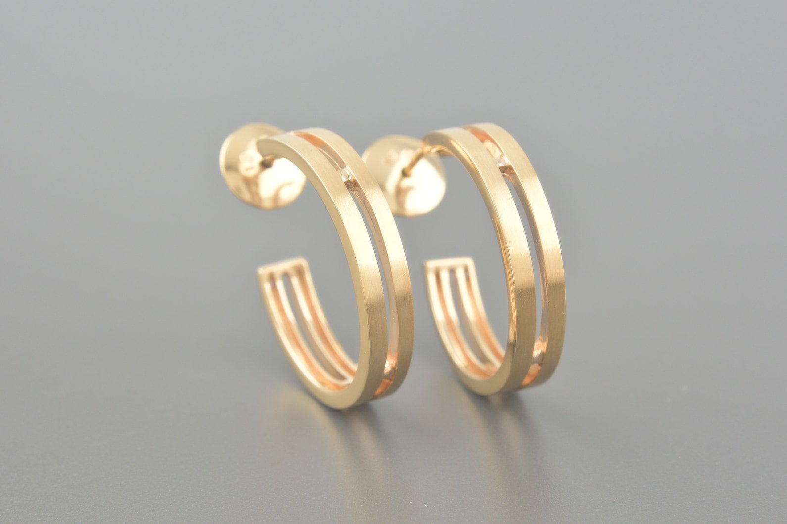 Brincos Argola em Ouro Rose 18k com Brilhantes