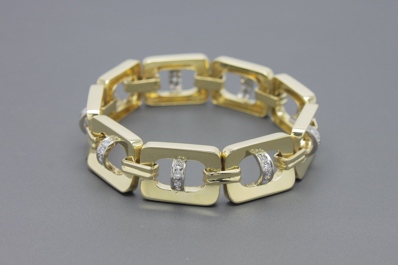 Pulseira em Ouro Amarelo 18k com Aprox. 54pts de Brilhantes