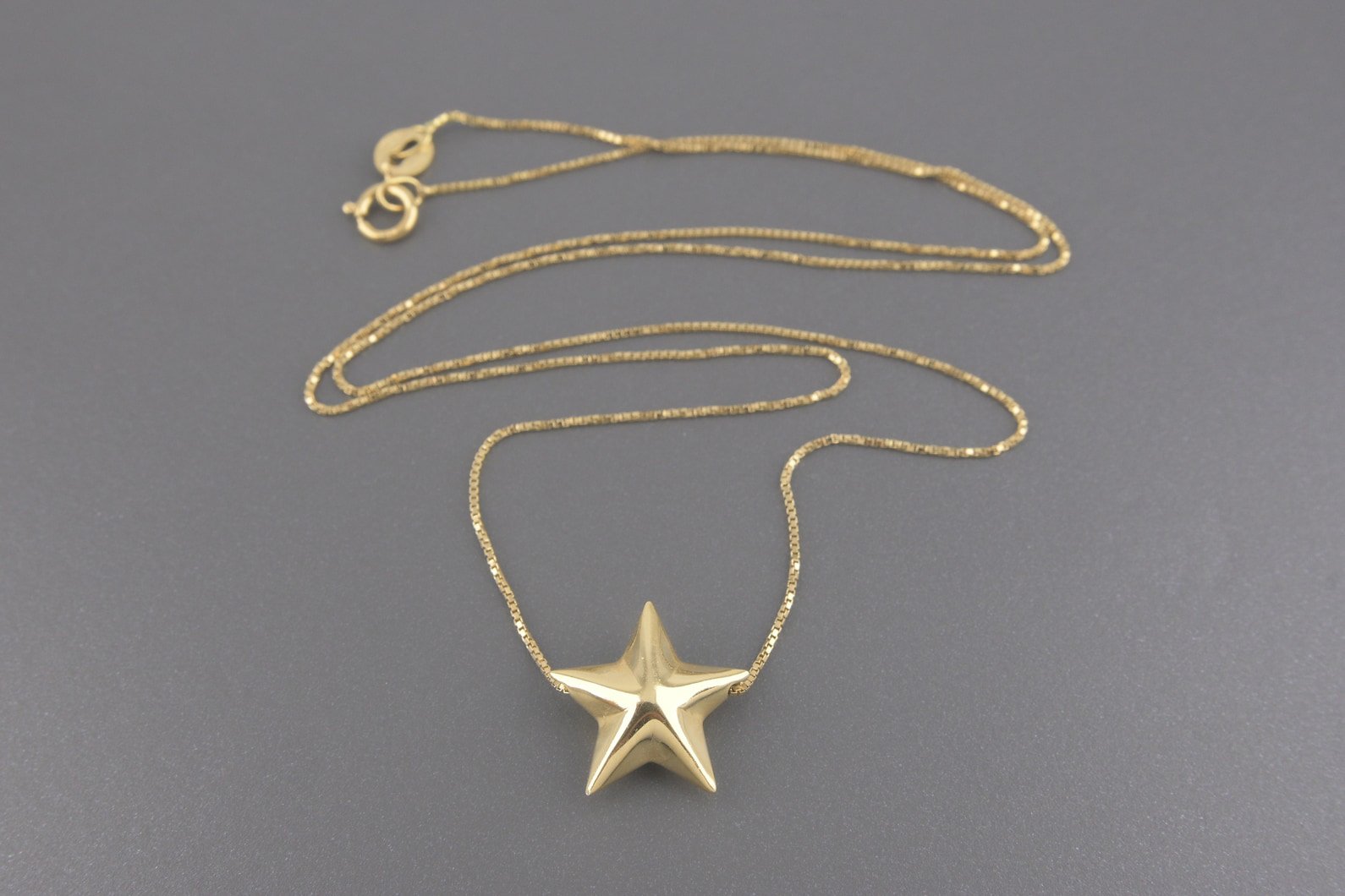 Colar Estrela em Ouro Amarelo 18k