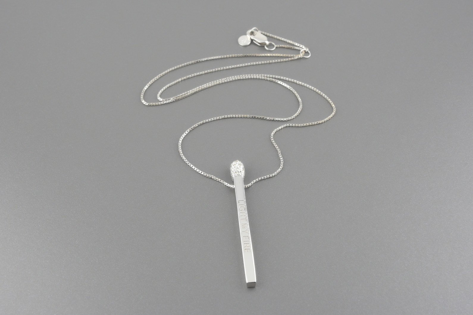 Colar Fósforo em Ouro Branco 18k com Aprox. 16pts de Brilhantes