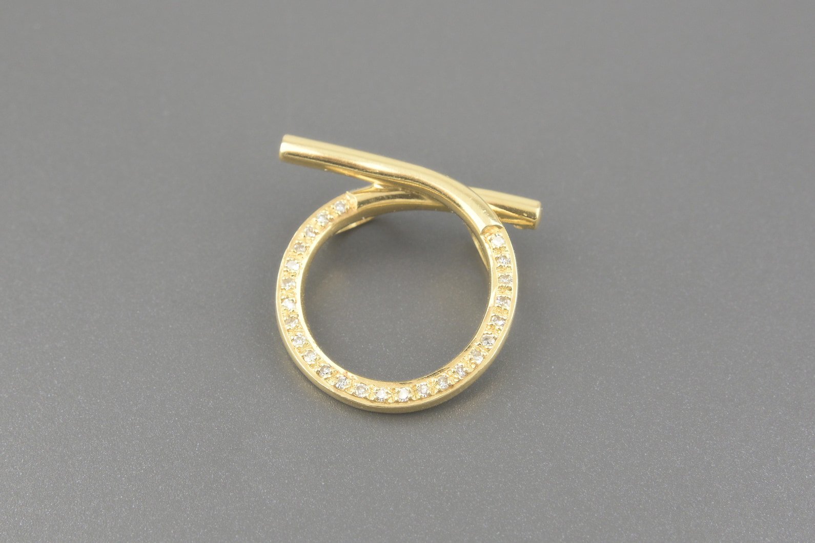 Pingente em Ouro Amarelo 18k com Aprox. 25pts de Brilhantes