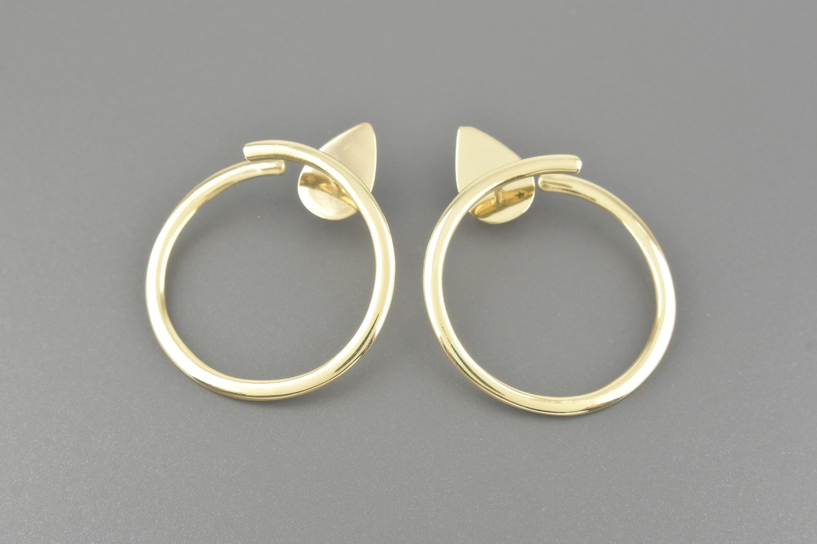 Brincos em Ouro Amarelo 18k