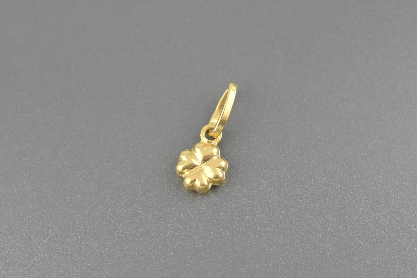 Pingente Trevo em Ouro Amarelo 18k