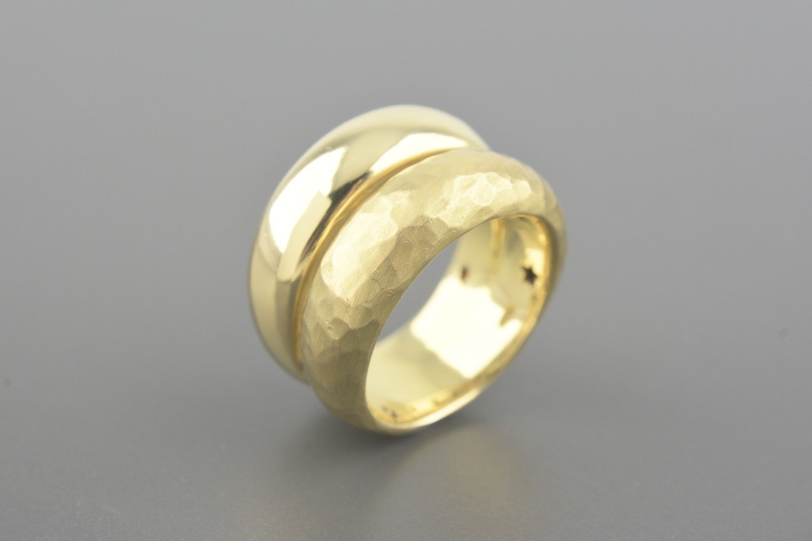 Anel em Ouro Amarelo 18k
