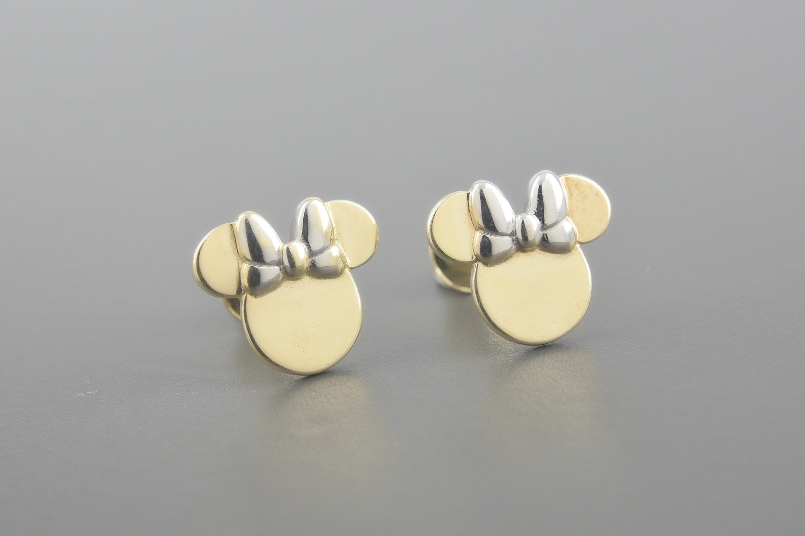 Brincos Minnie em Ouro Amarelo 18k