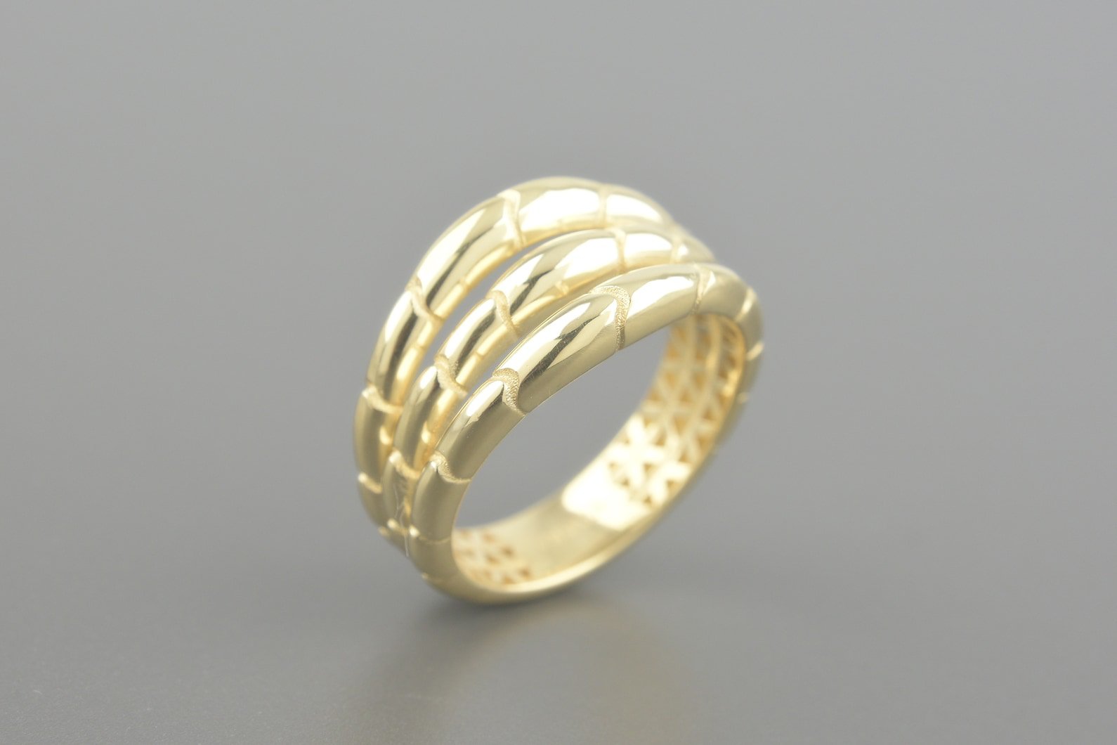 Anel em Ouro Amarelo 18k