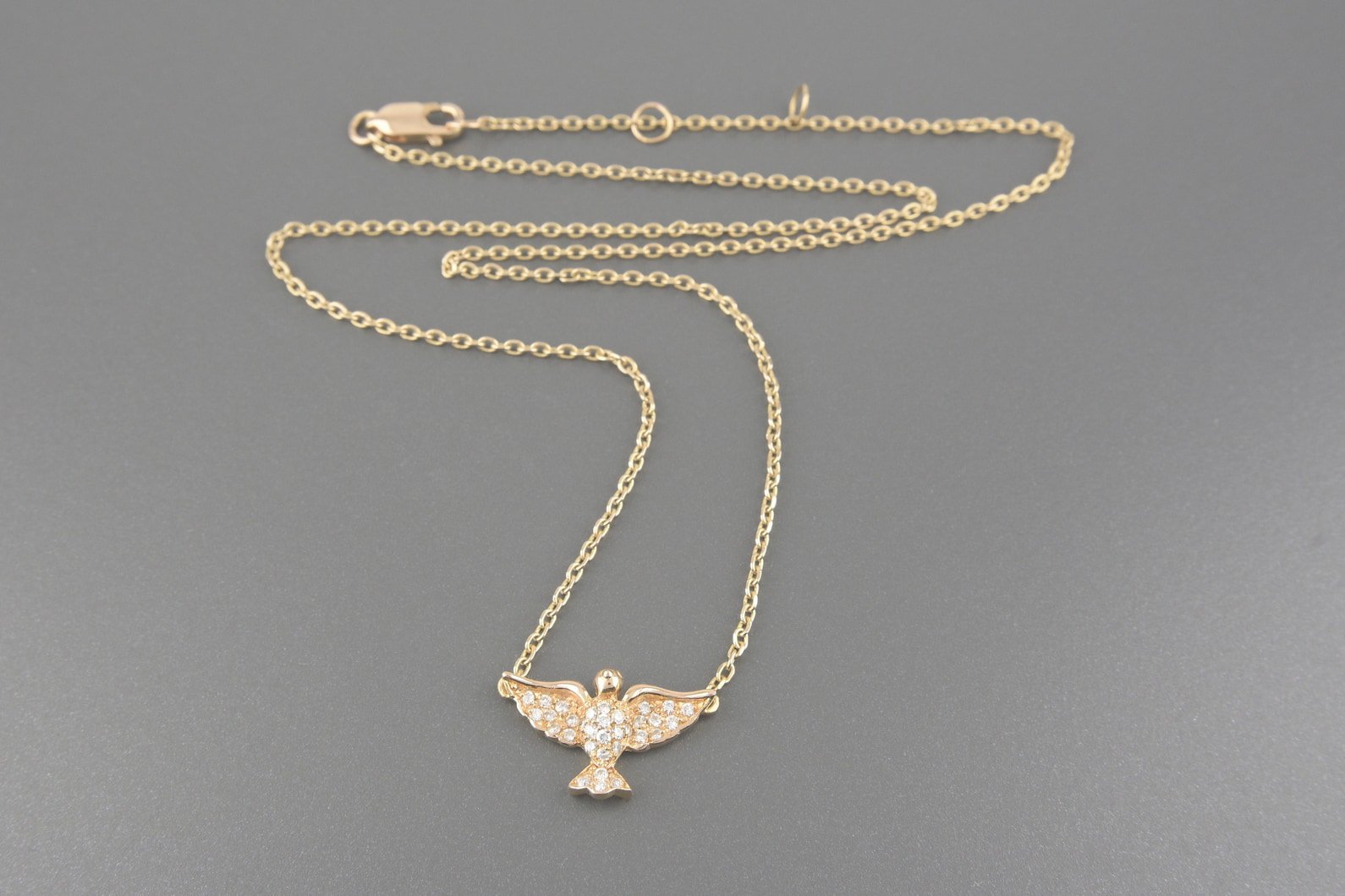 Colar Espirito Santo em Ouro Rose 18k com Aprox. 32pts de Brilhantes