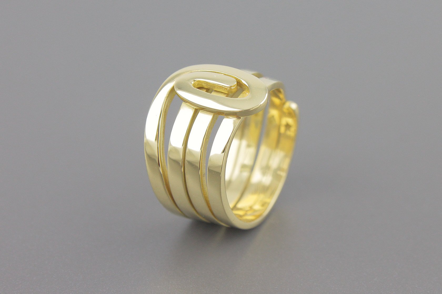 Anel em Ouro Amarelo 18k