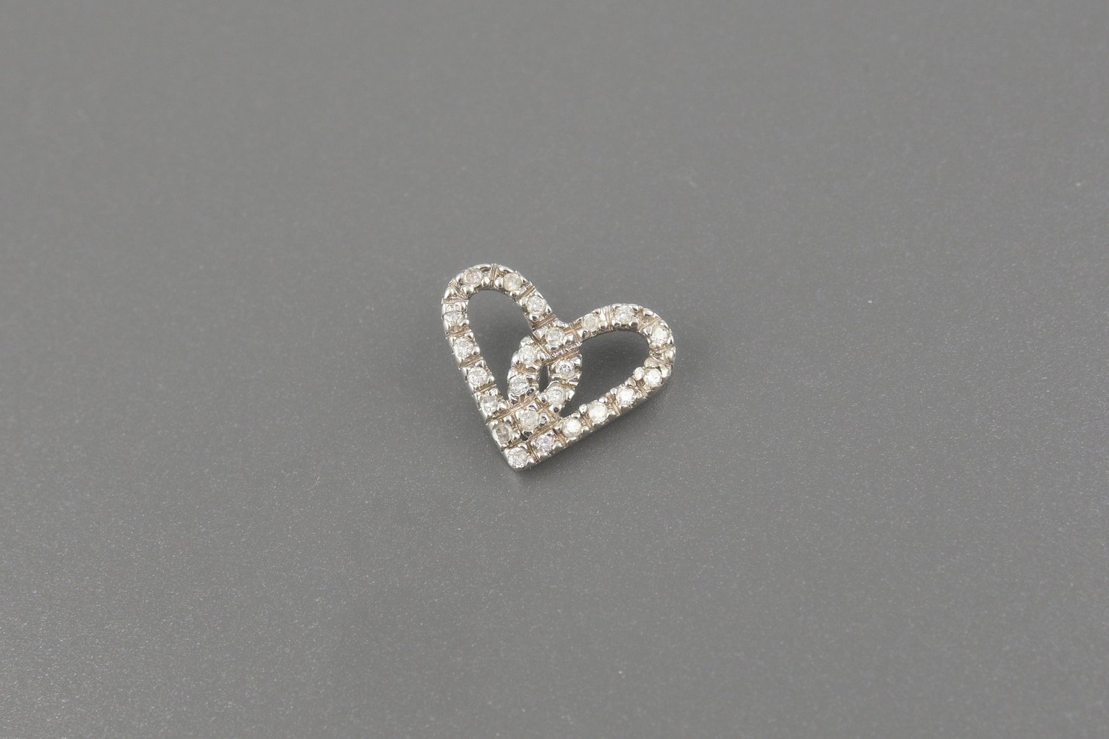 Pingente Coração em Ouro Branco 18k com Aprox. 12pts de Brilhantes