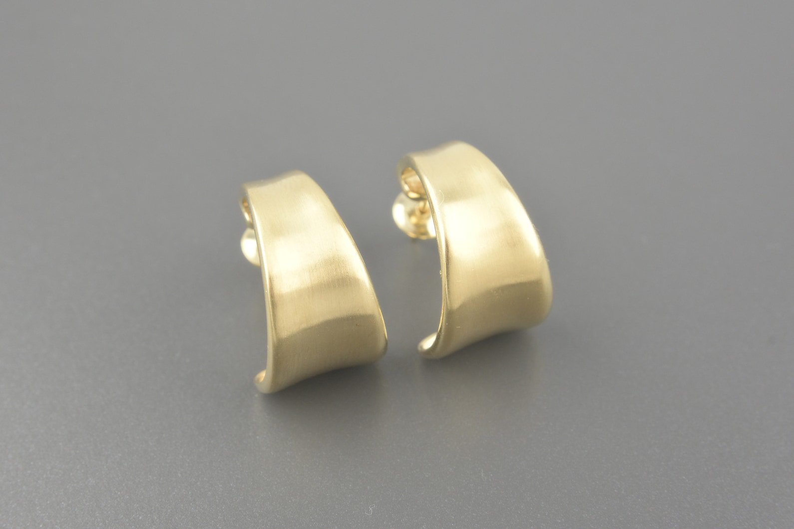 Brincos em Ouro Amarelo 18k