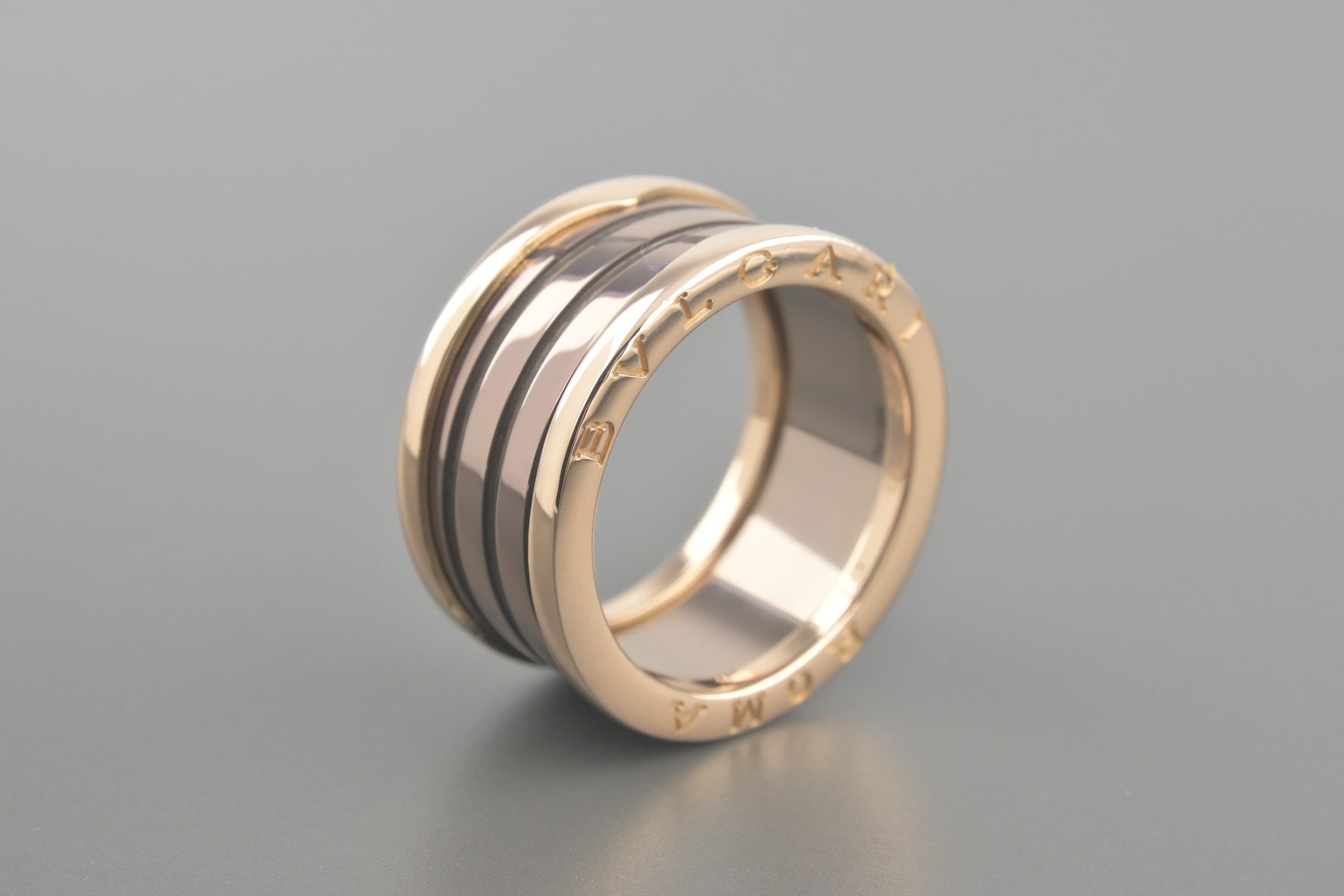 Aliança Roma em Ouro Rose 18k e Cerâmica Bronze