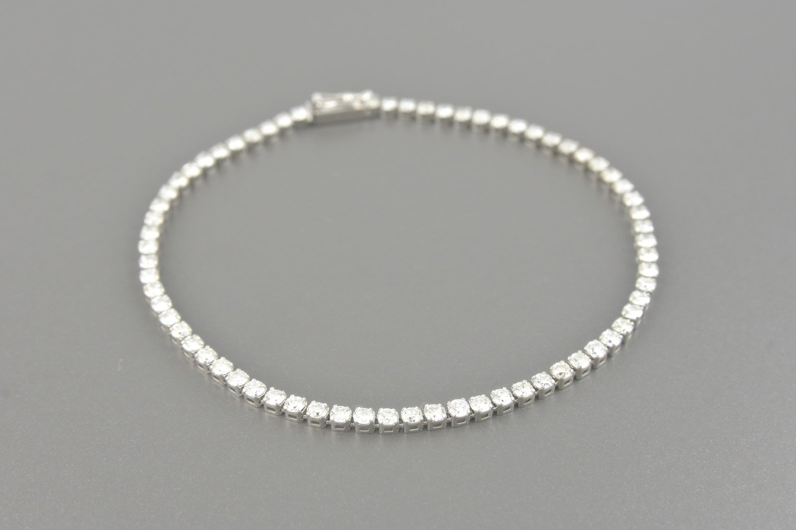Pulseira Riviera em Ouro Branco 18k com Aprox. 2.0ct de Brilhantes