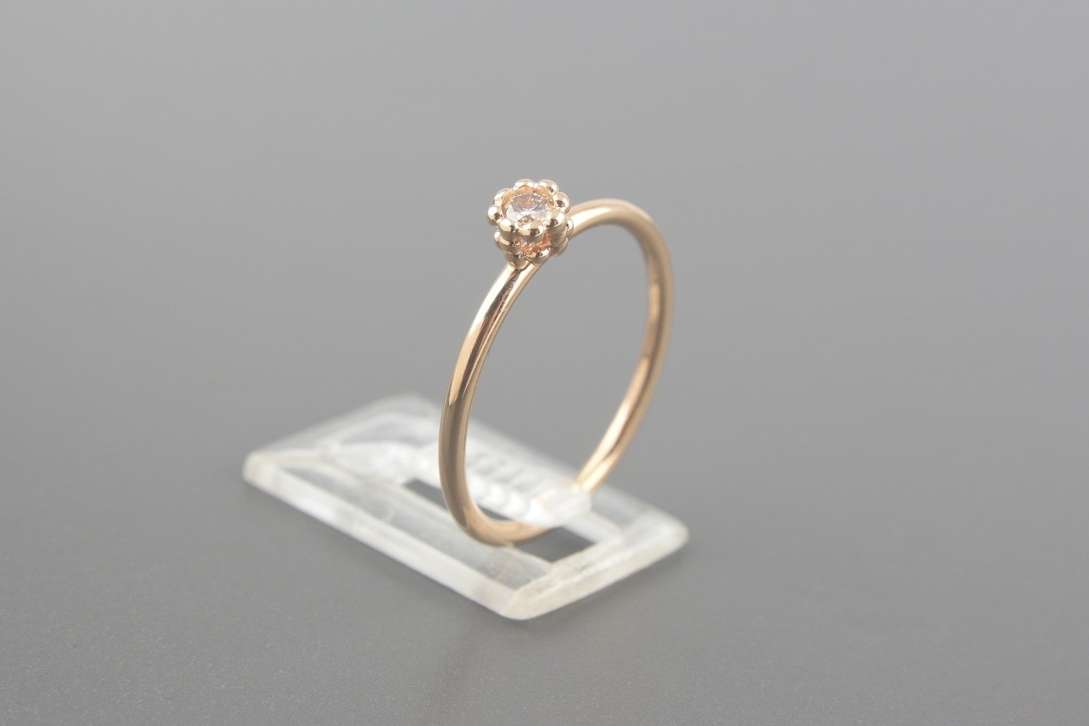 Anel Solitário em Ouro Rose 18k com Brilhante de Aprox. 8pts