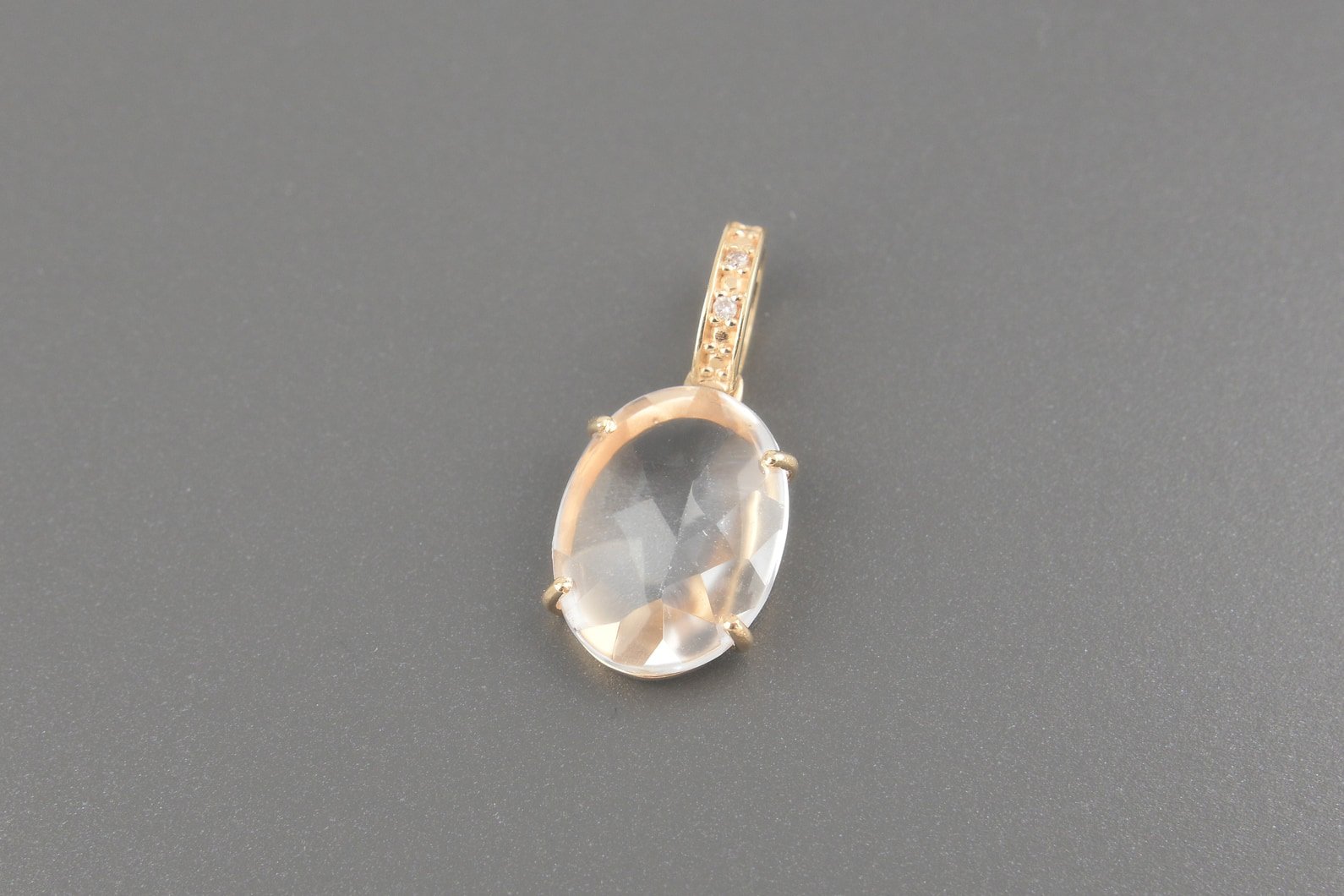 Pingente em Ouro Rose 18k com Cristal de 12x9mm e Brilhantes