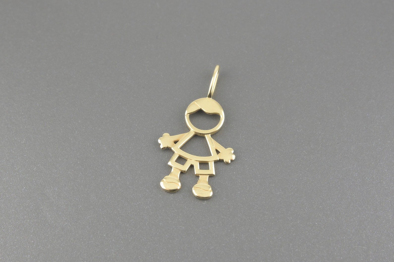 Pingente Menino em Ouro Amarelo 18k