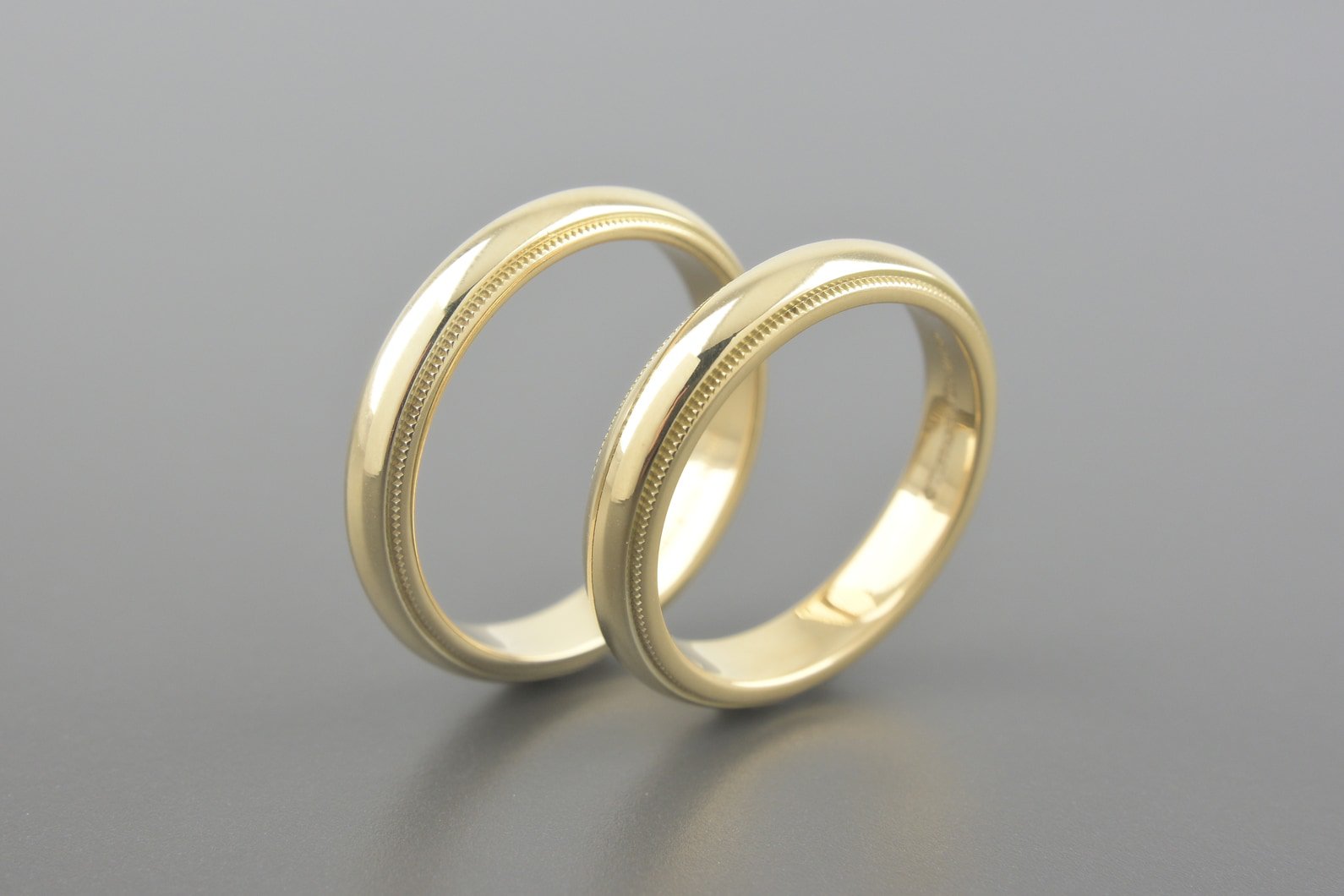 Par de Alianças em Ouro Amarelo 18k