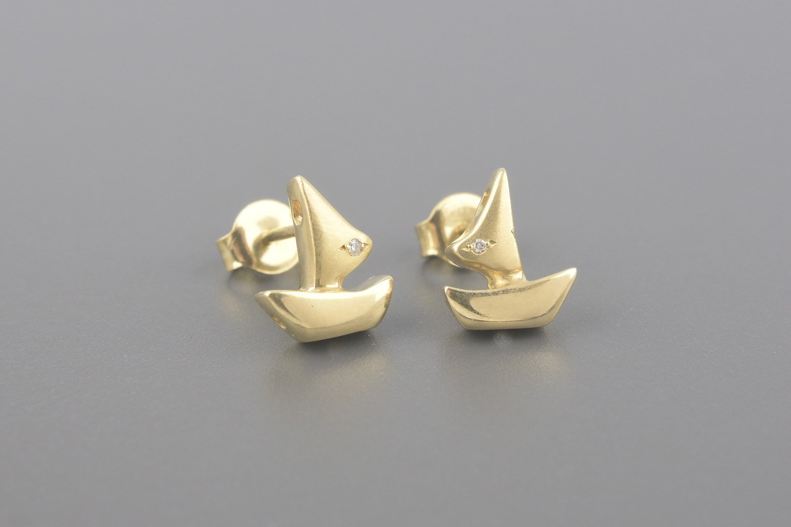 Brincos Barco em Ouro Amarelo 18k com Brilhantes
