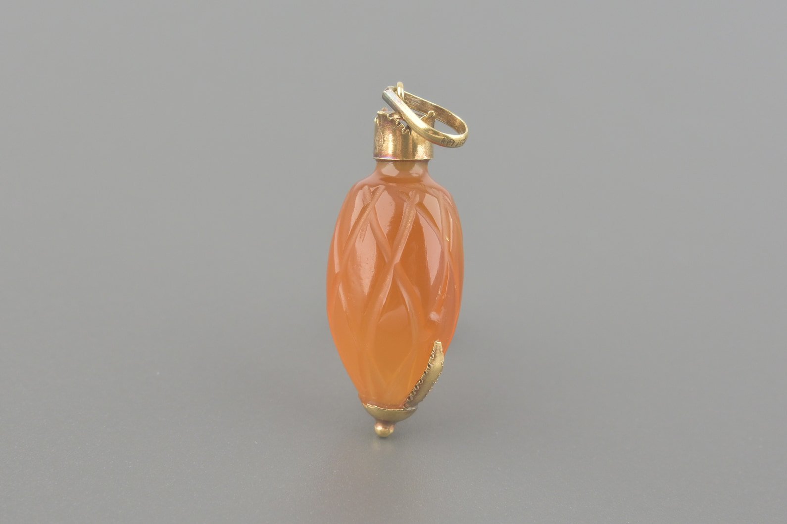 Pingente em Quartzo e Ouro 18k