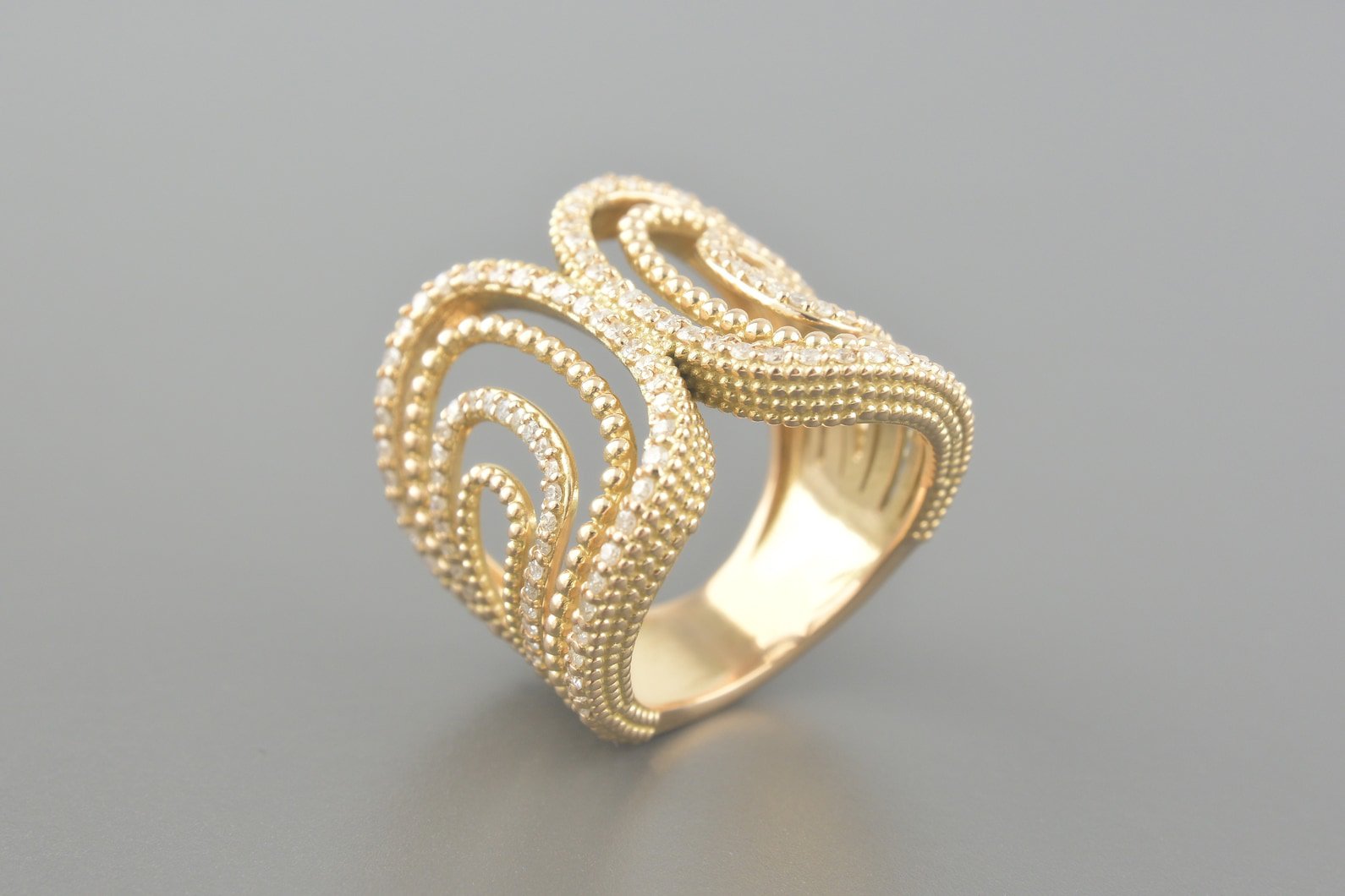 Anel em Ouro Rose 18k com Aprox. 1.2ct de Brilhantes