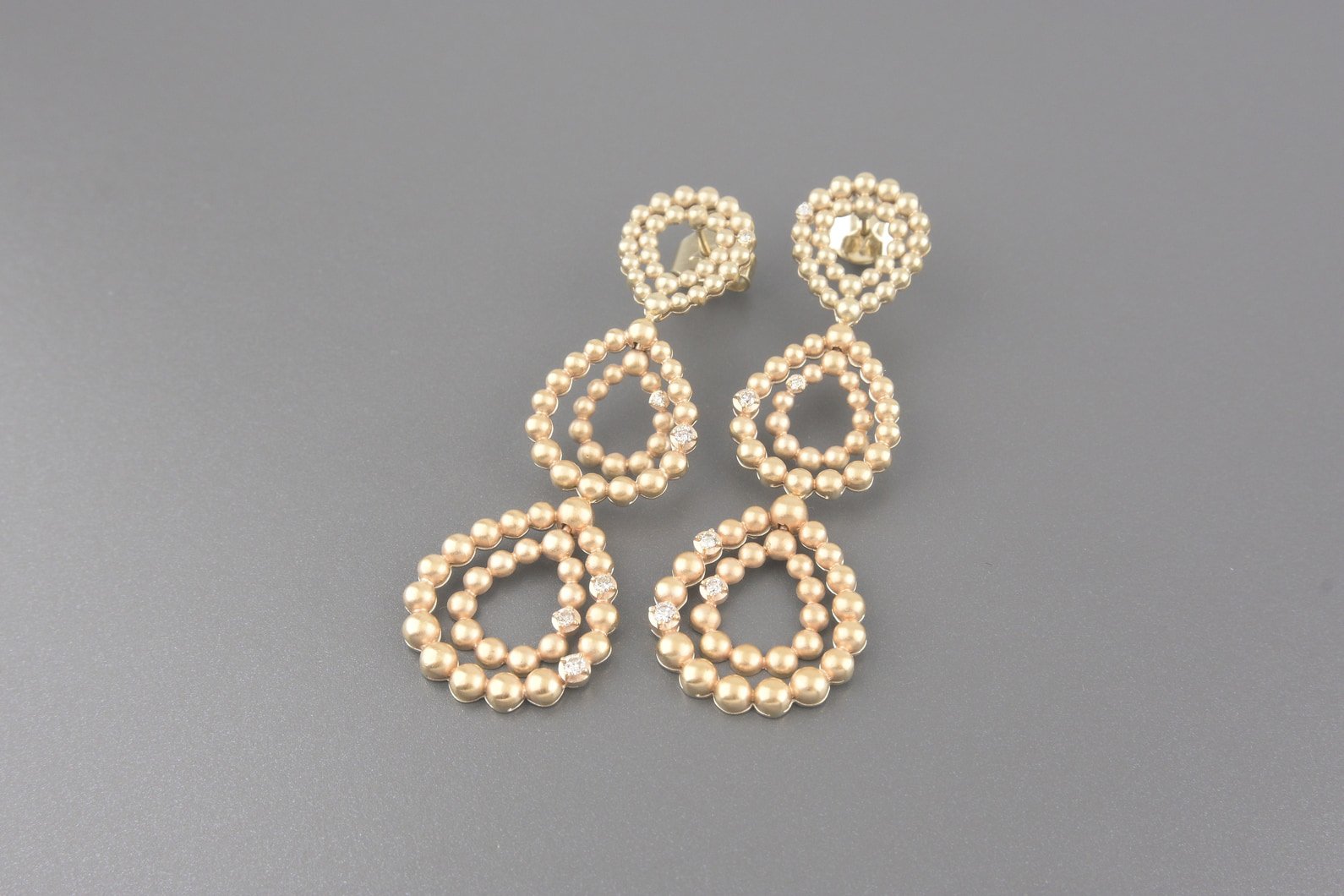 Brincos em Ouro 18k com Aprox. 11pts de Brilhantes