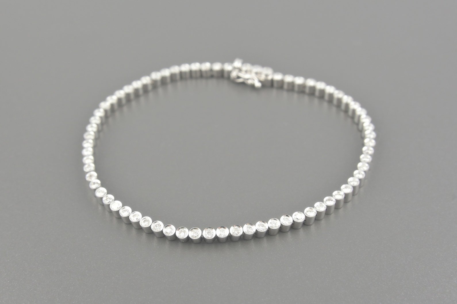 Pulseira Riviera em Ouro Branco 18k com Aprox. 1.03ct de Brilhantes