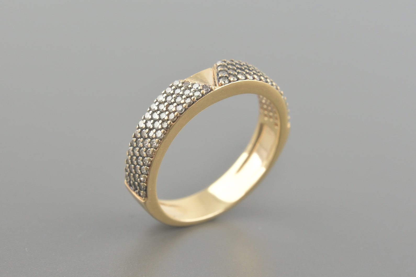 Anel em Ouro Rose 18k com Aprox. 78pts de Diamantes Brown